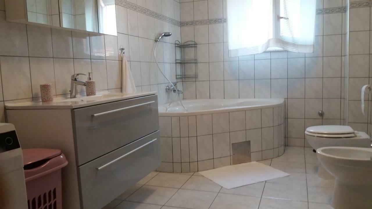 Apartman Teklic Kaštela Exterior foto